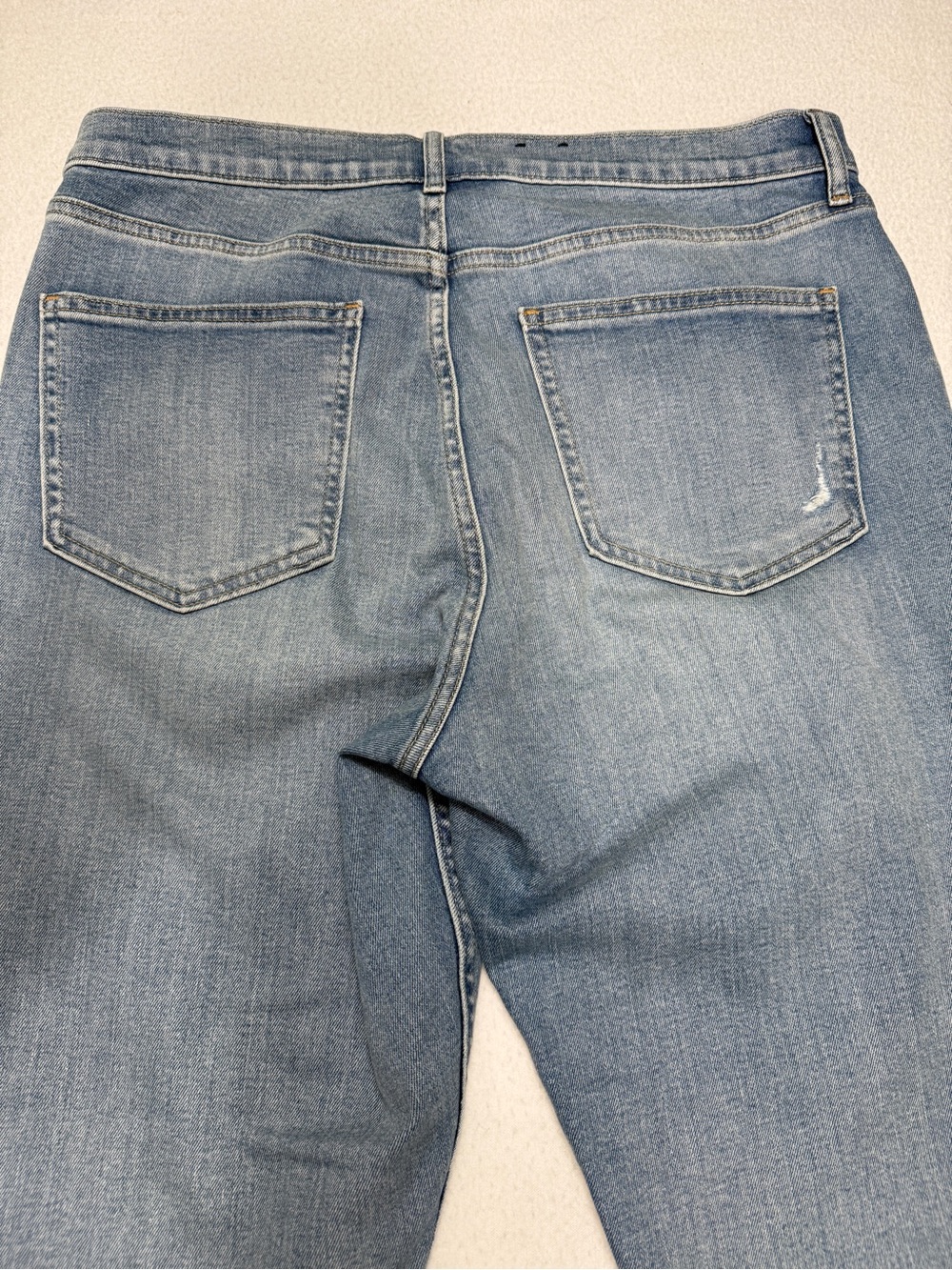 2/$30 GAP Cigarette Hi Rise Light Blue Distressed Jeans Size 32/14R #2414 - Picture 6 of 7